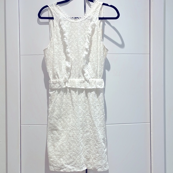 Shoshanna | Medium Cover-Up | Elegant & Versatile - Picture 1 of 7